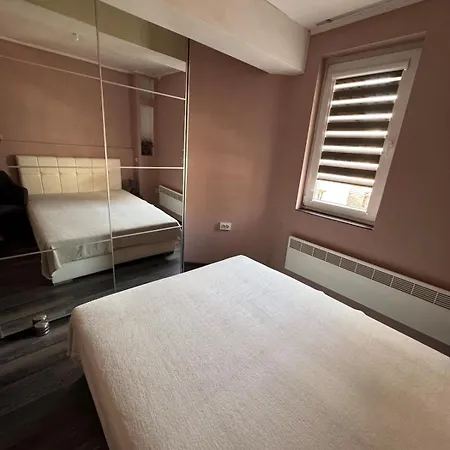 Charming Seaside In Apartmán Varna